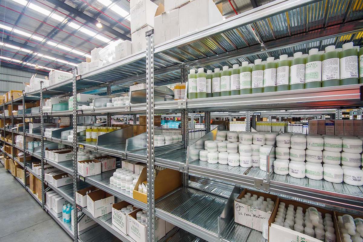 (HACCP,BRCGS, IFS, FSSC 22000) göre iç ve dış mekanlarda tuzakların yerleştirilmesi, "Üç Hat Savunma Sistemi" (Three-Line Defense) prensibine dayanır.
